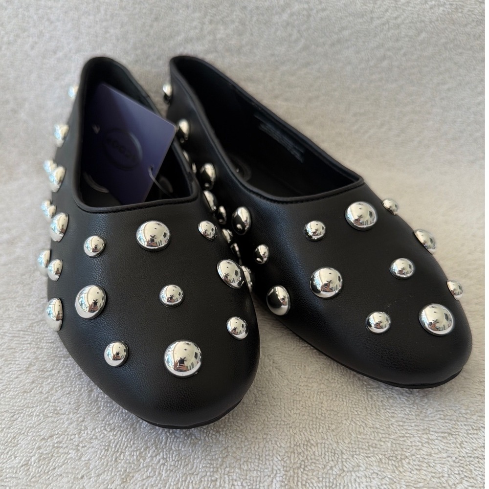 Scoop Studded Ballet Flat Black Silver Dome Studs Almond Toe Size 7 NEW